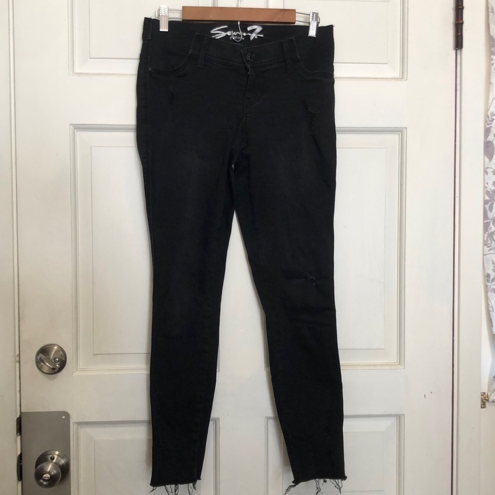 SEVEN7 Black Skinny Jeans Size 6